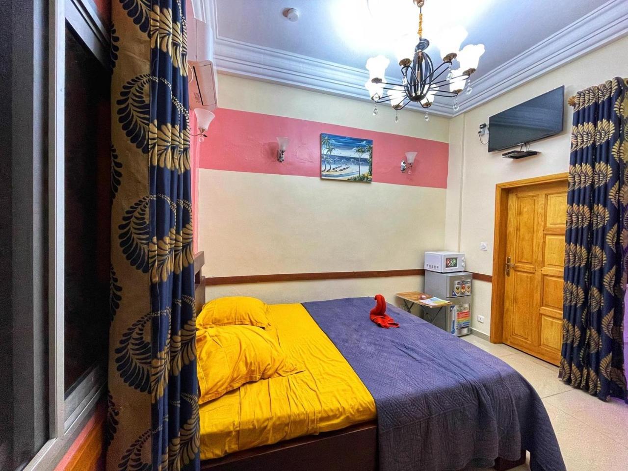 Chambre Meublee Biyem Assi Tkc Yaoundé Zewnętrze zdjęcie