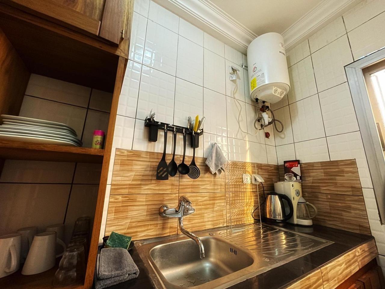 Chambre Meublee Biyem Assi Tkc Yaoundé Zewnętrze zdjęcie