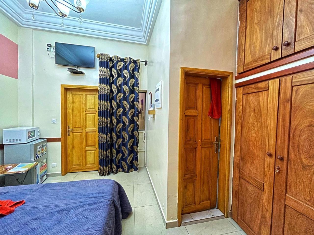 Chambre Meublee Biyem Assi Tkc Yaoundé Zewnętrze zdjęcie